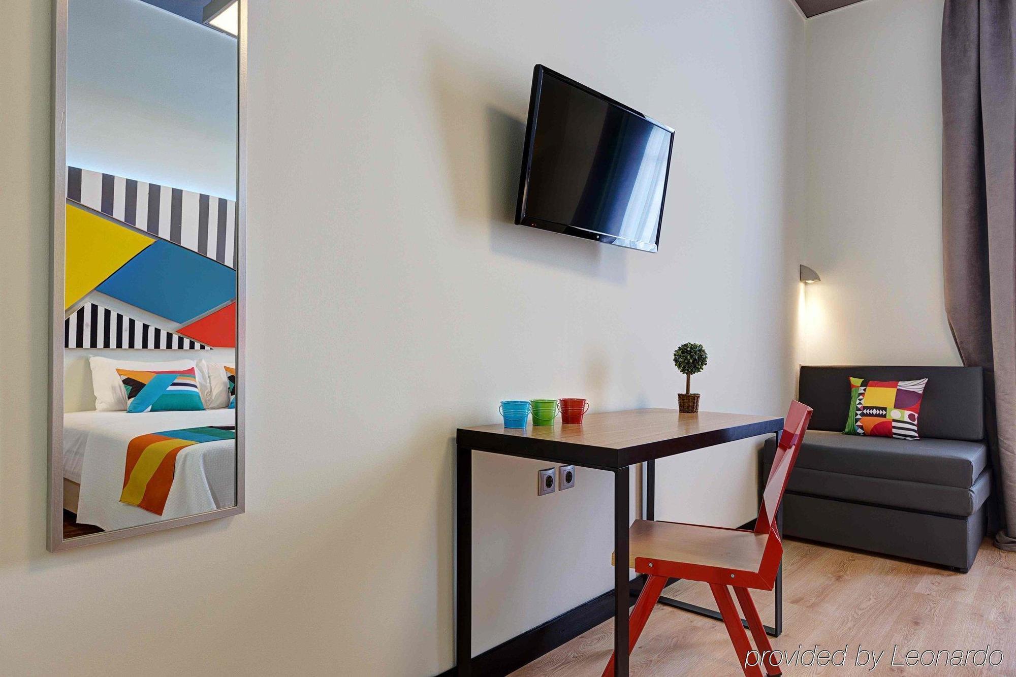 Colors Ladadika Thessaloniki Apartment Exterior photo