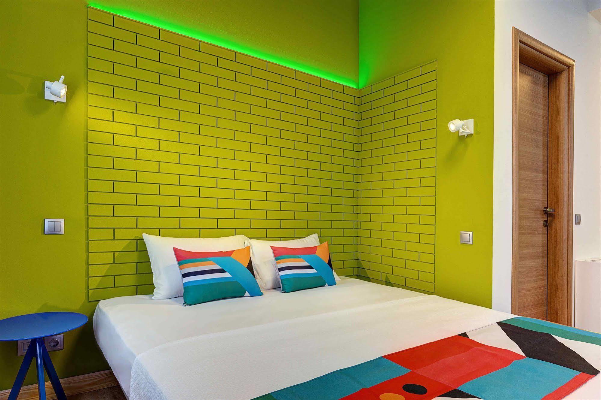 Colors Ladadika Thessaloniki Apartment Exterior photo